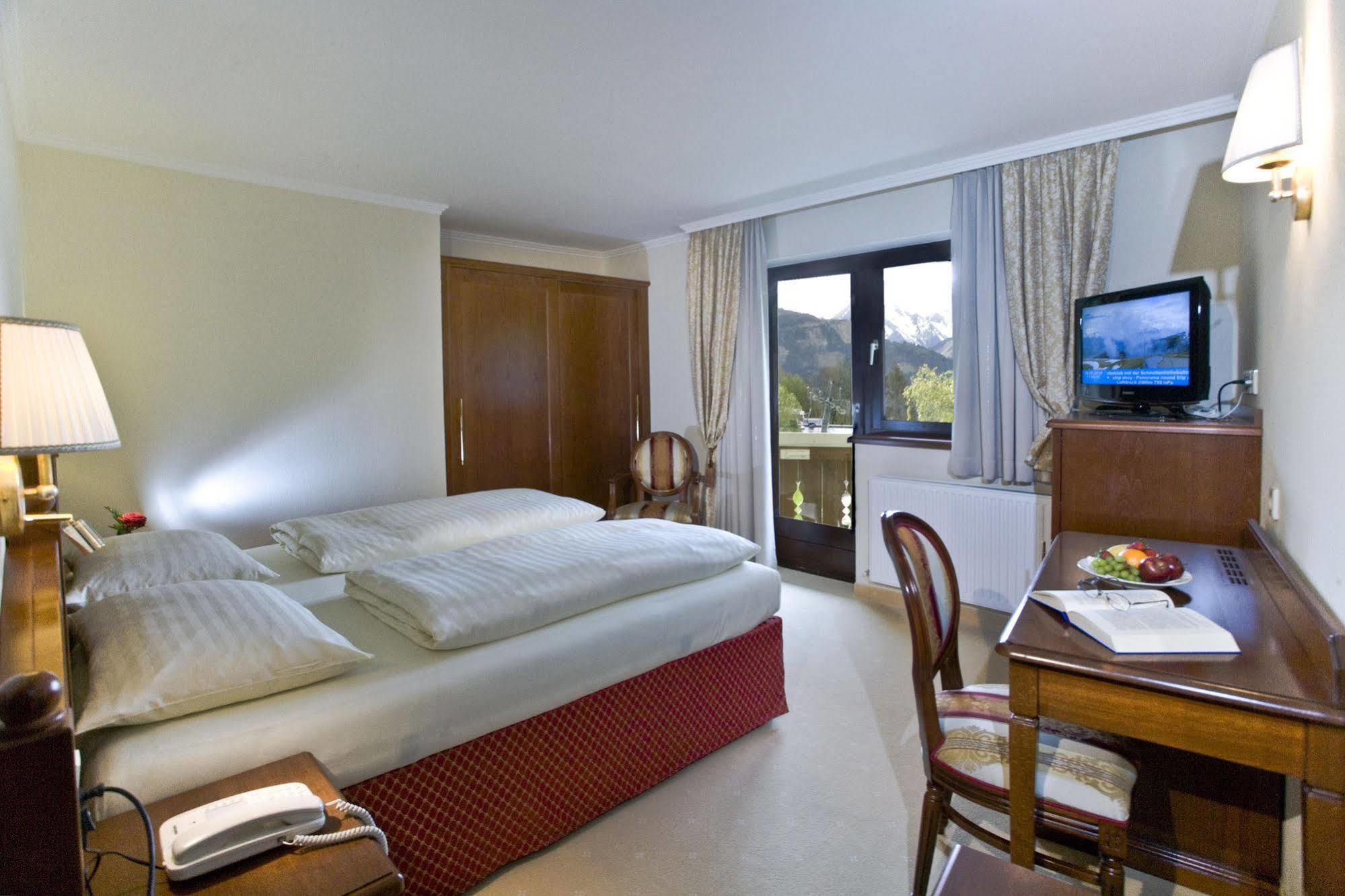 Hotel Berner Zell am See Luaran gambar