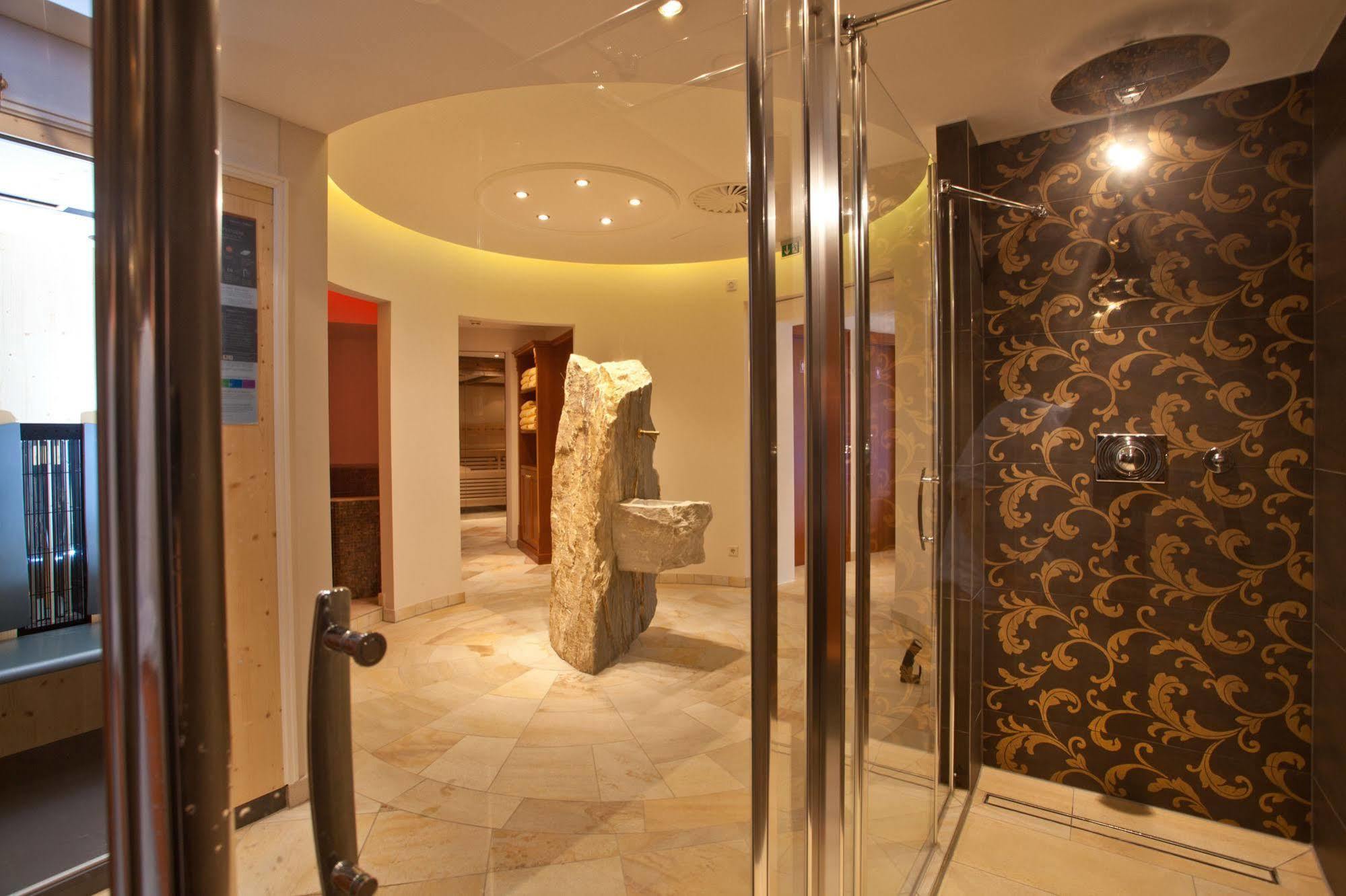Hotel Berner Zell am See Luaran gambar