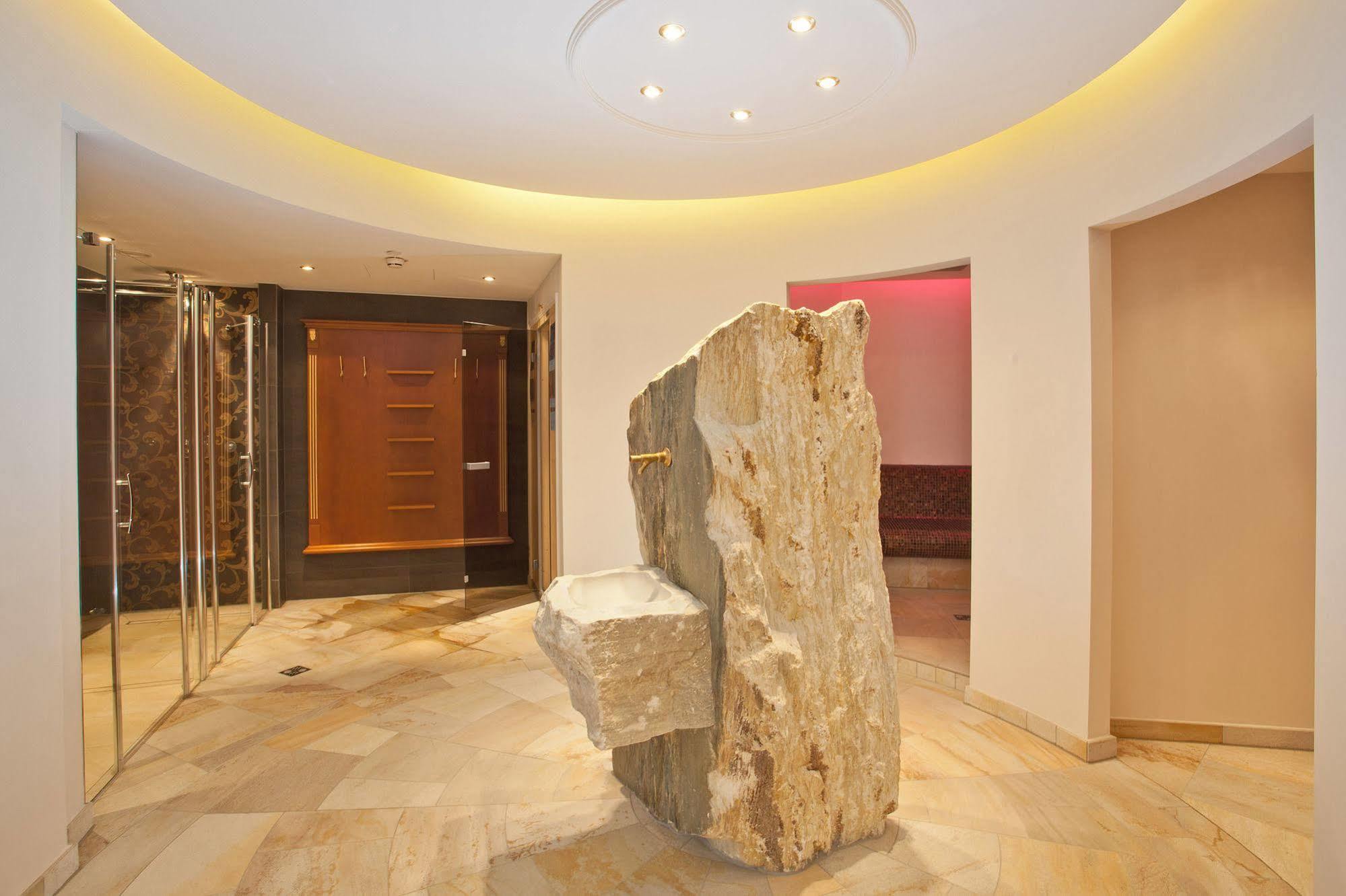Hotel Berner Zell am See Luaran gambar